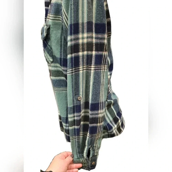 Justify, Size L, Teal and Black Roll-Tab Button-Down Shirt - Picture 3 of 14